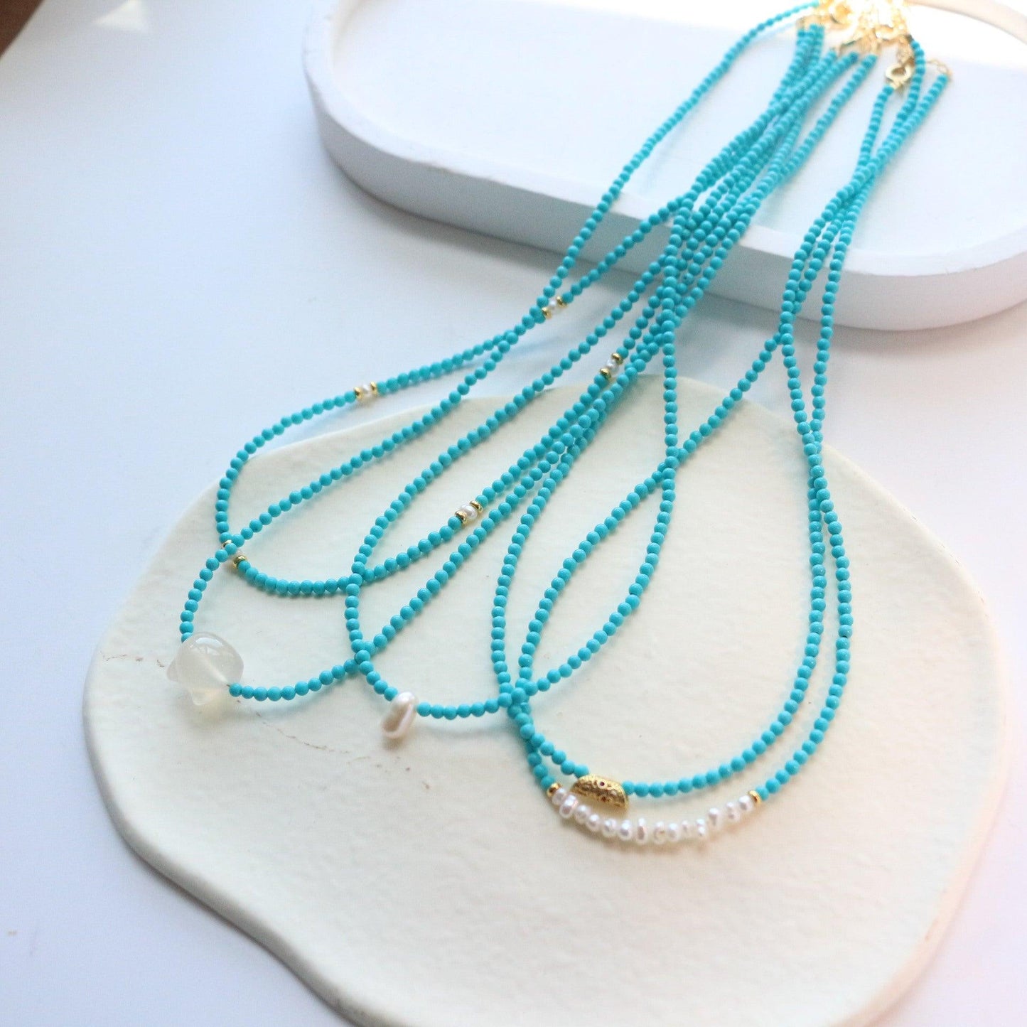 Vintage Handmade Beaded Necklace – Versatile Blue Turquoise & Pearl Choker