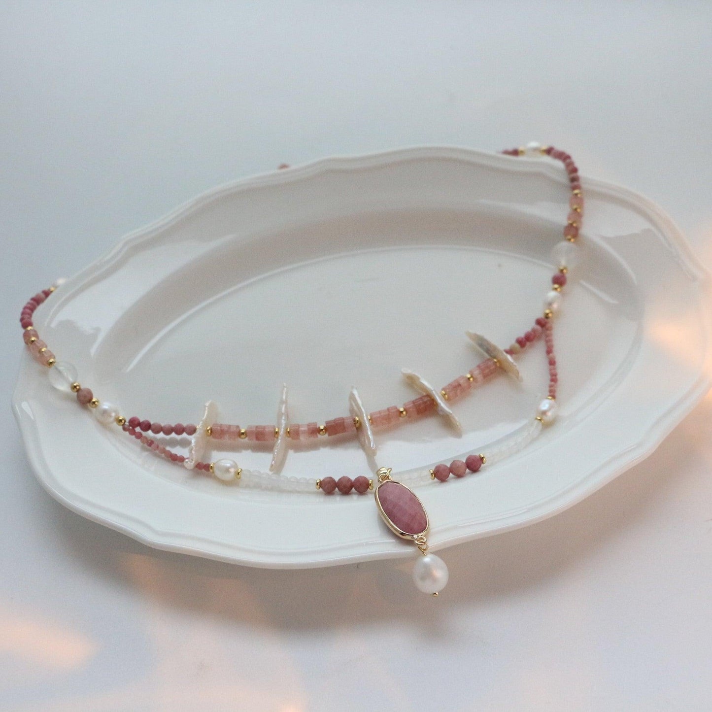 Vintage Strawberry Quartz White Agate Red Veined Stone Beaded Pendant Double Layer Freshwater Pearl Necklace