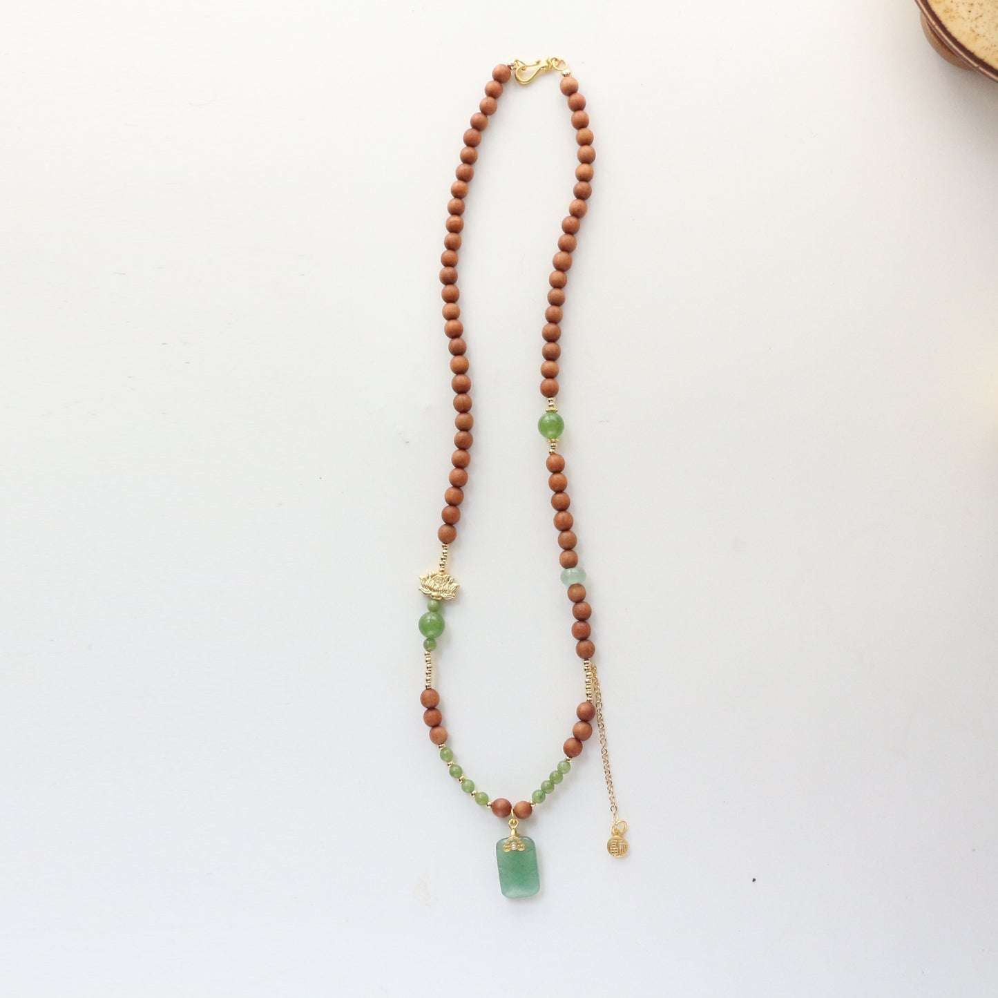 New Chinese-Style Sandalwood Beaded Necklace - Sweater Chain with Chalcedony Accessories