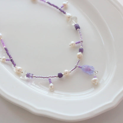 Fashionable Minimalist Amethyst Bud Pendant Necklace with Freshwater Pearls