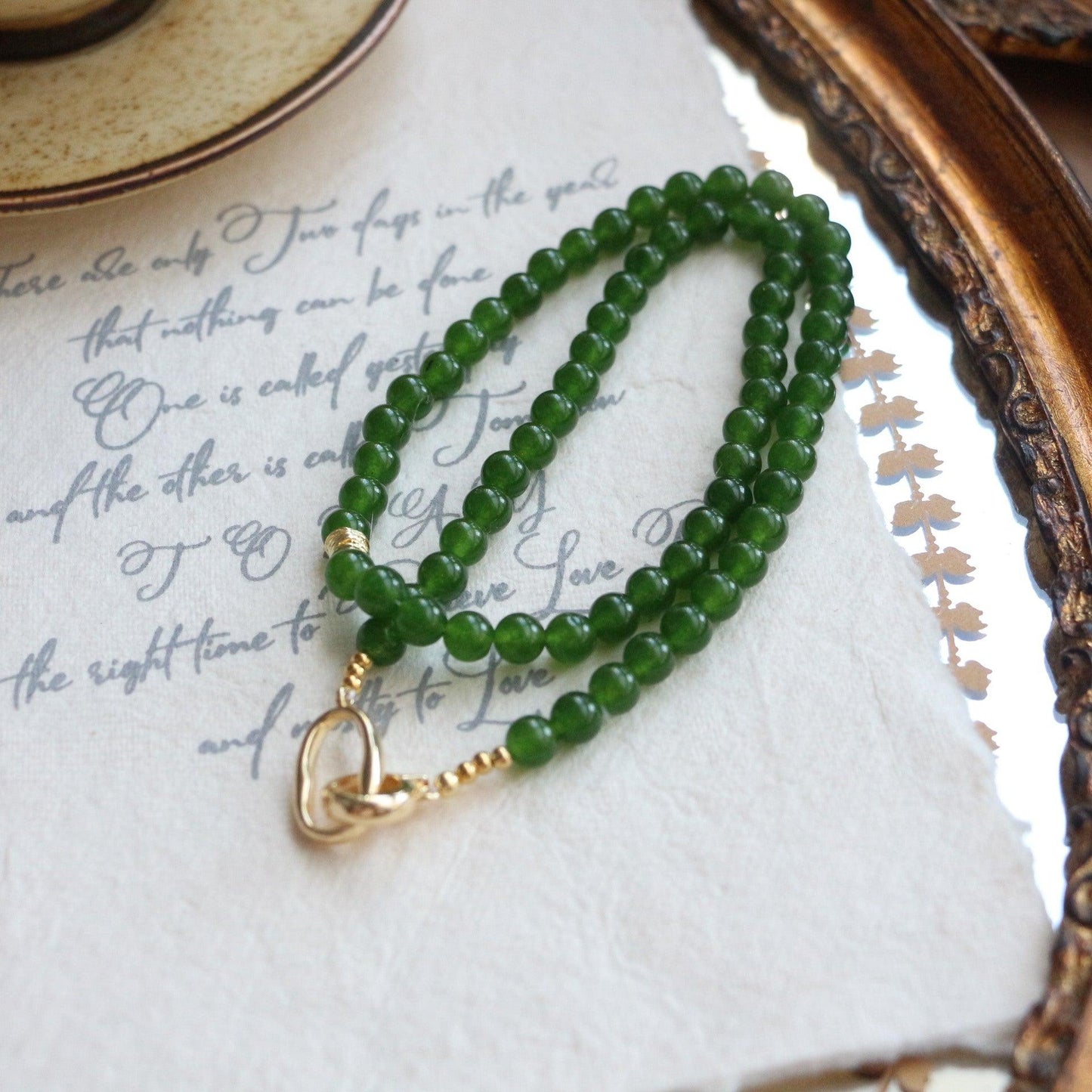 Vintage Emerald Necklace – Natural Stone Beaded Choker with Minimalist Design