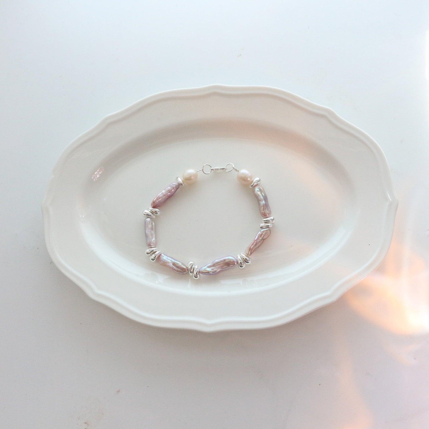 Retro Luxurious High-Gloss Purple-Pink Pearl Bracelet – 925 Silver Unique Design Beaded Wristband