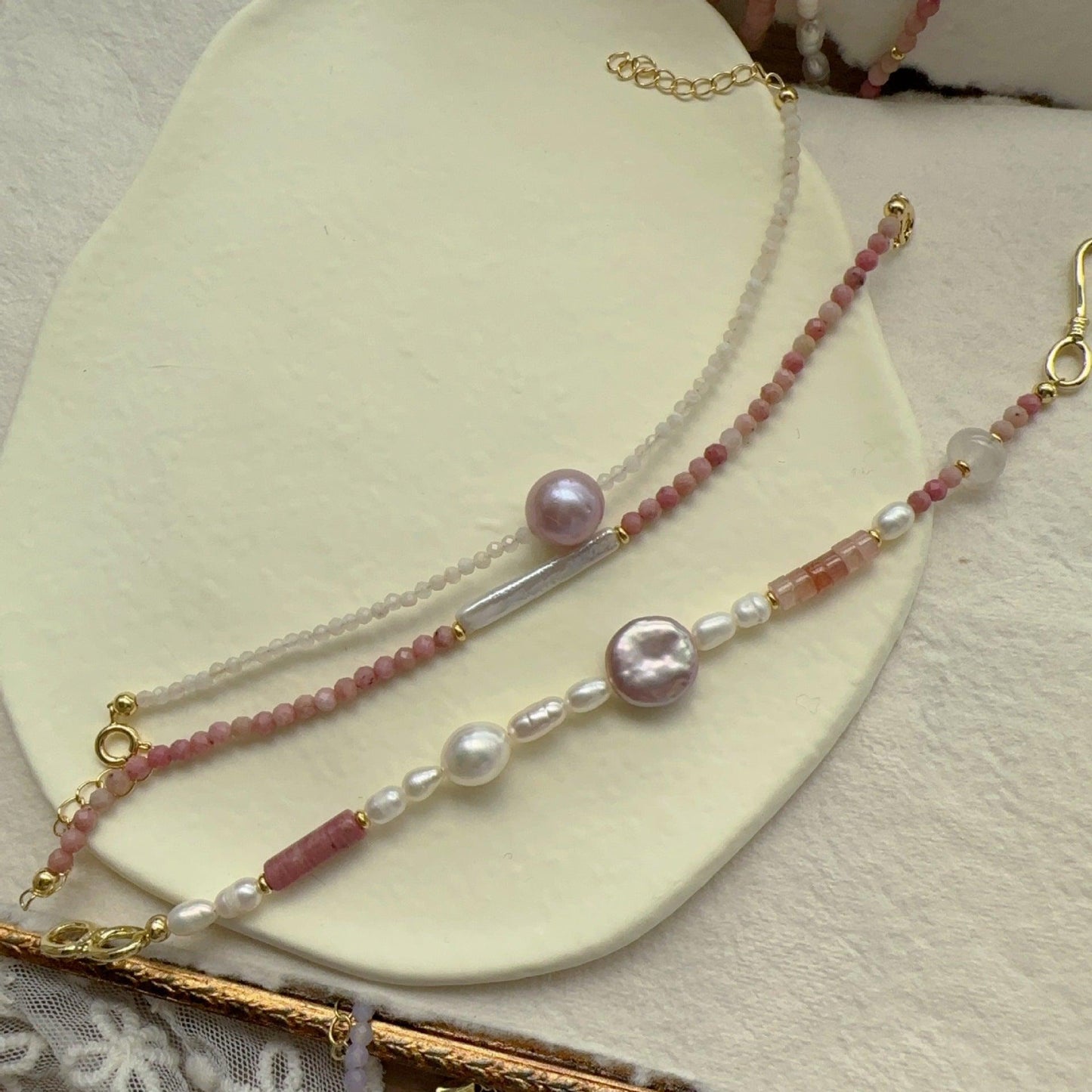 Baroque Freshwater Pearl Heart-Shaped Star Bracelet – White Jade, Strawberry Quartz & Red Agate Beaded Jewelry