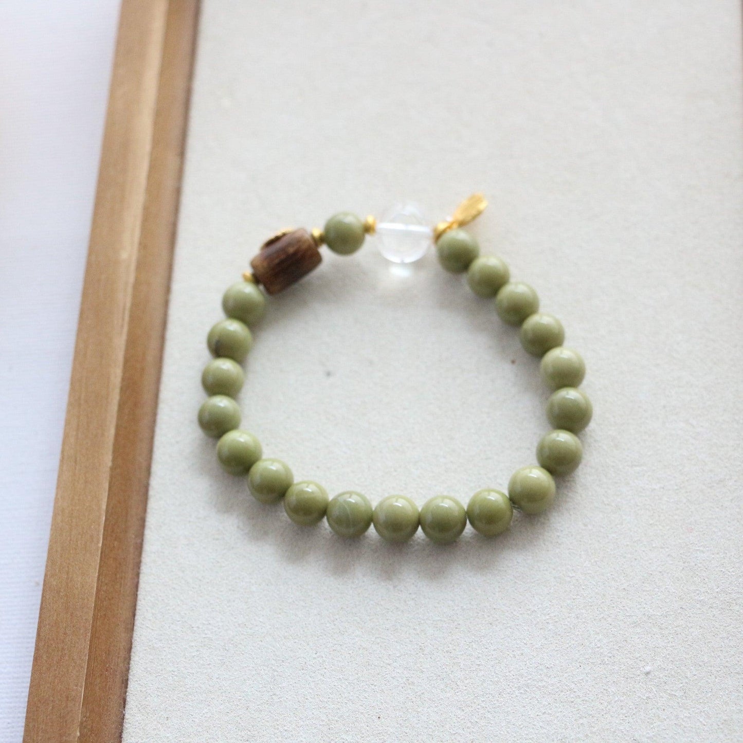 New Chinese Style Natural Alashan Bracelet - Gold Plated Copper Comb, White Crystal, Avocado Green Round Bead Bracelet, Agarwood Bracelet