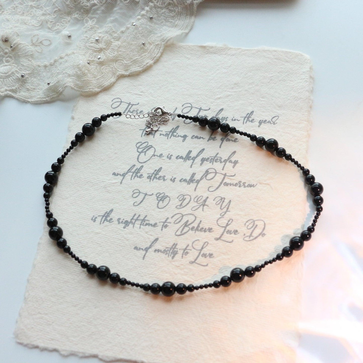 Handmade Beaded Black Agate Choker Necklace – Creative & Trendy Design