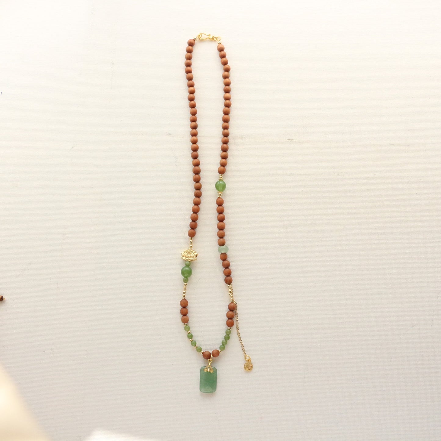 New Chinese-Style Sandalwood Beaded Necklace - Sweater Chain with Chalcedony Accessories