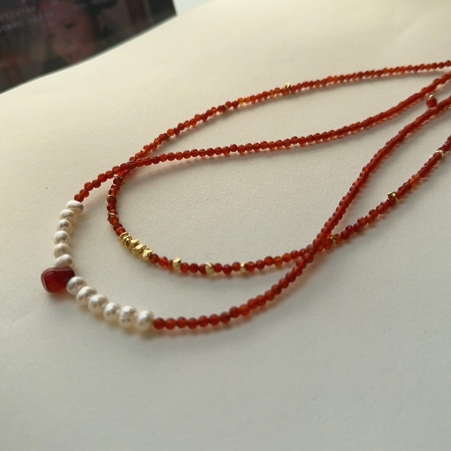 Elegant Red Agate Beaded Necklace – Timeless and Sophisticated Jewelry